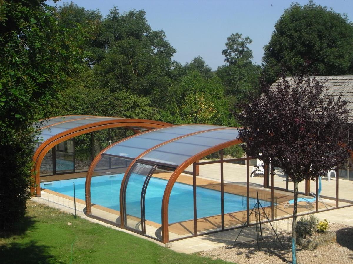 Gite Au Coeur Du Sauveterre Le Massegros Exterior foto